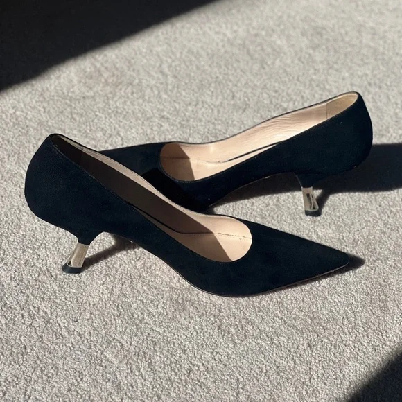 Authentic Prada Black Pointed Toe Heels - Picture 2 of 8